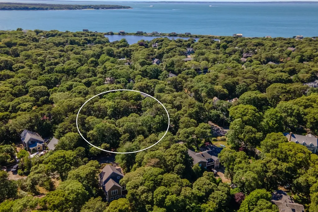 66 Munroe Avenue And 17 Madison Avenue Oak Bluffs MA 02557