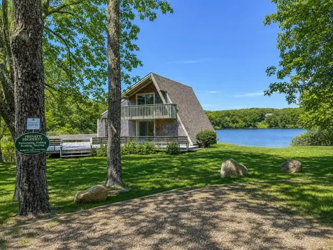 4 Quail Run Oak Bluffs MA 02557
