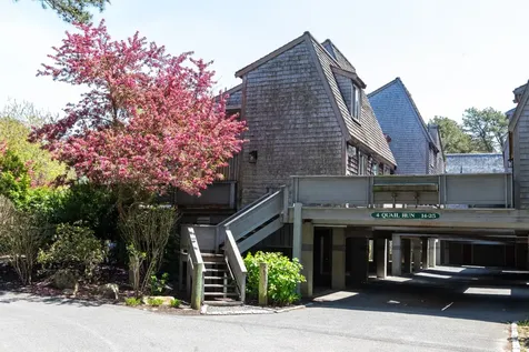 4 Quail Run Oak Bluffs MA 02557
