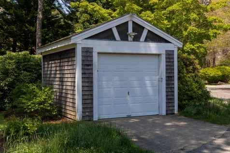 4 Quail Run Oak Bluffs MA 02557