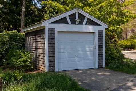 4 Quail Run Oak Bluffs MA 02557