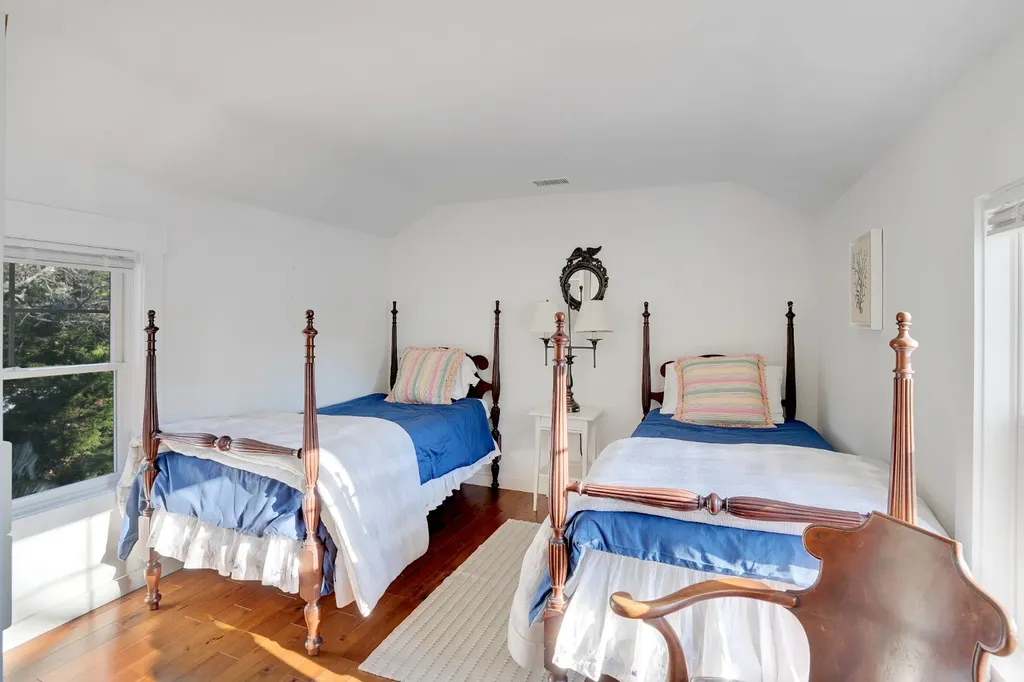 110 Clover Hill Drive Vineyard Haven MA 02568