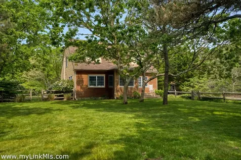 111 Charles Neck Way West Tisbury MA 02575
