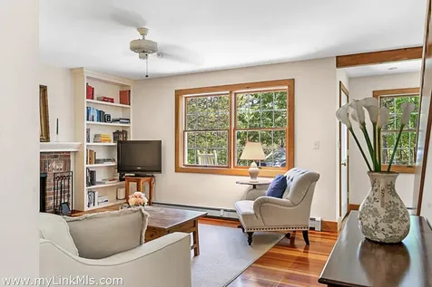 111 Charles Neck Way West Tisbury MA 02575