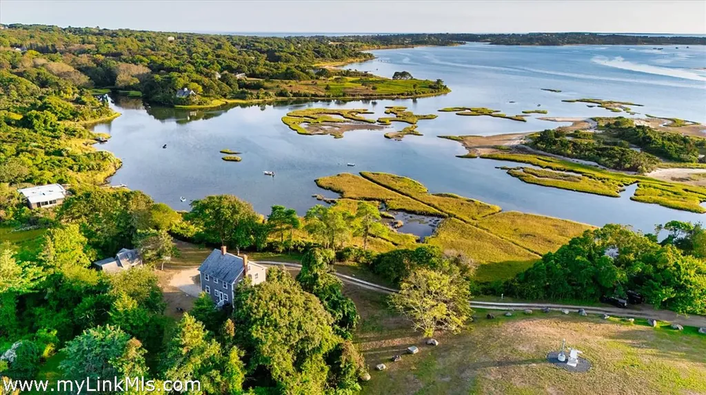 34 Edys Island Way Chilmark MA 02535