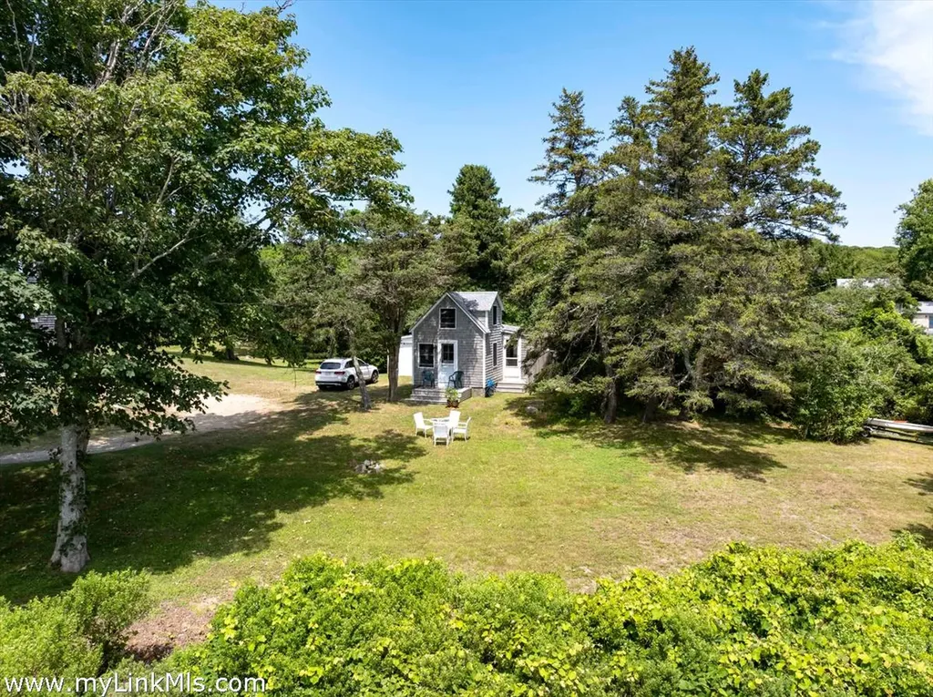34 Edys Island Way Chilmark MA 02535