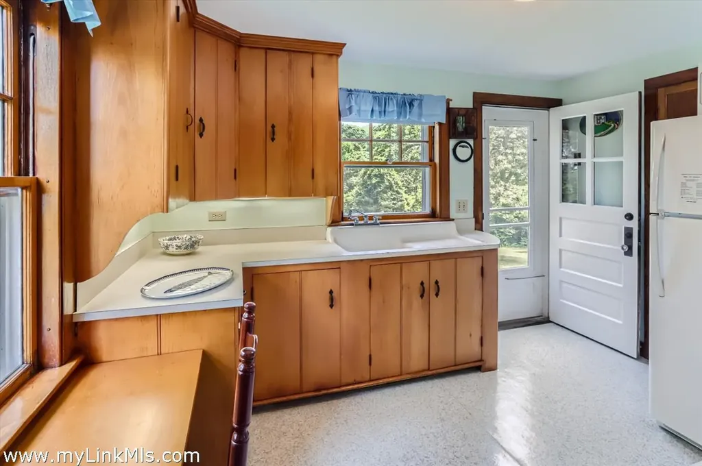 34 Edys Island Way Chilmark MA 02535