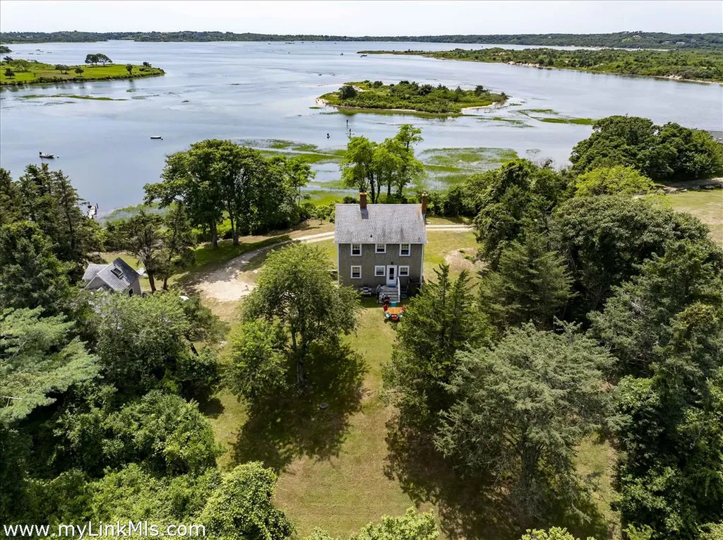 34 Edys Island Way Chilmark MA 02535
