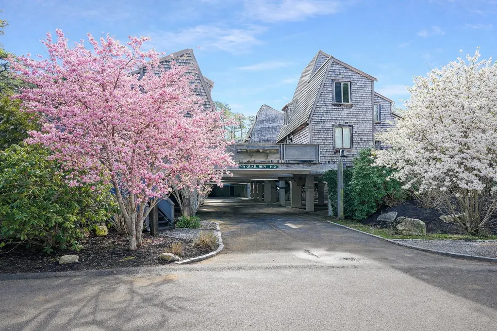 4 Quail Run Oak Bluffs MA 02557
