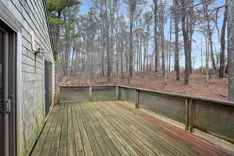 4 Quail Run Oak Bluffs MA 02557