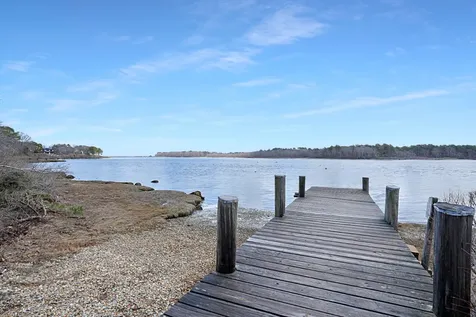 4 Quail Run Oak Bluffs MA 02557