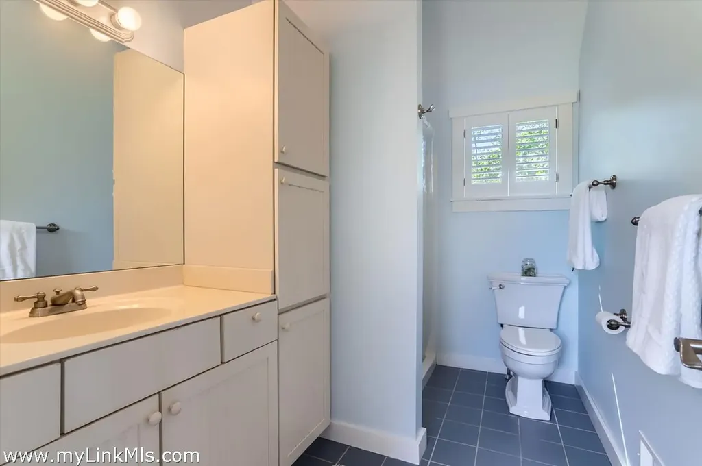 370 Lighthouse Road Aquinnah MA 02535
