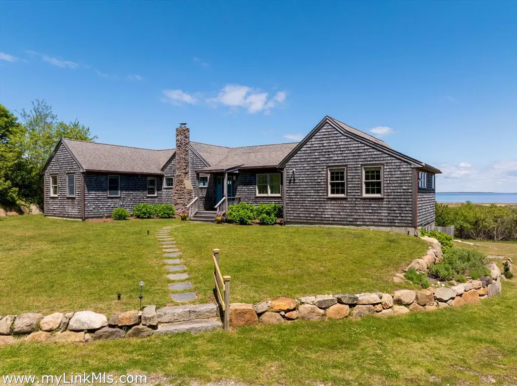 370 Lighthouse Road Aquinnah MA 02535