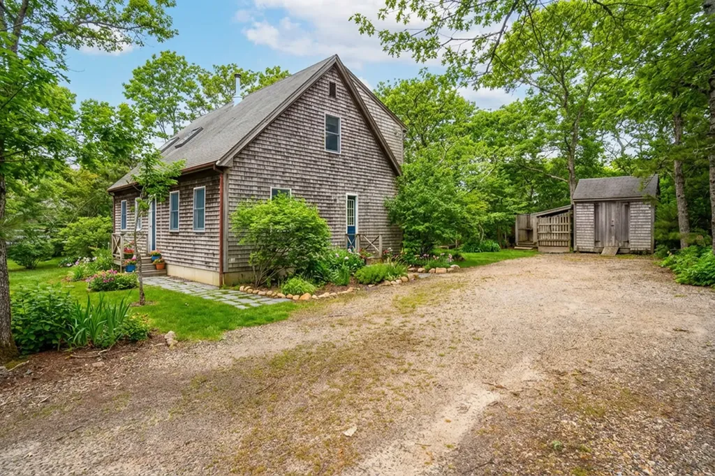 78 Forest Avenue Oak Bluffs MA 02557