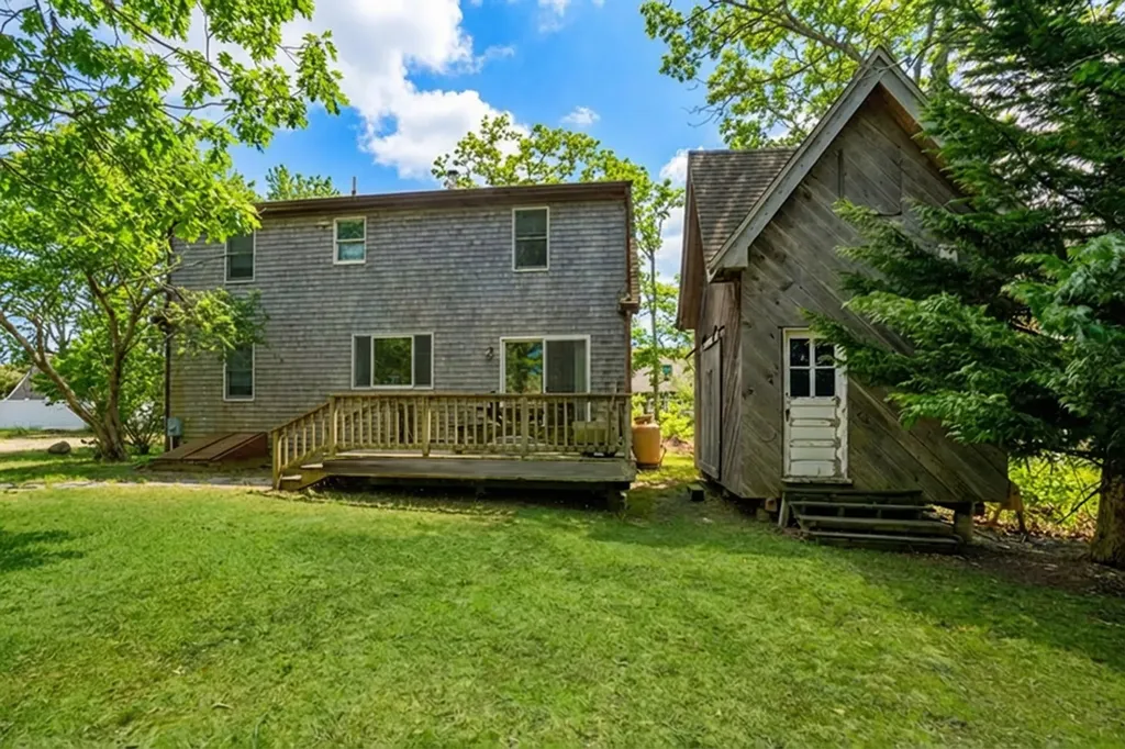 78 Forest Avenue Oak Bluffs MA 02557