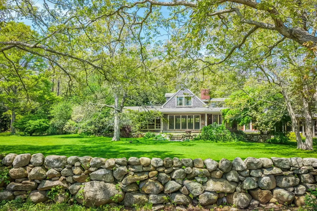 30 Water Gate Road Vineyard Haven MA 02568