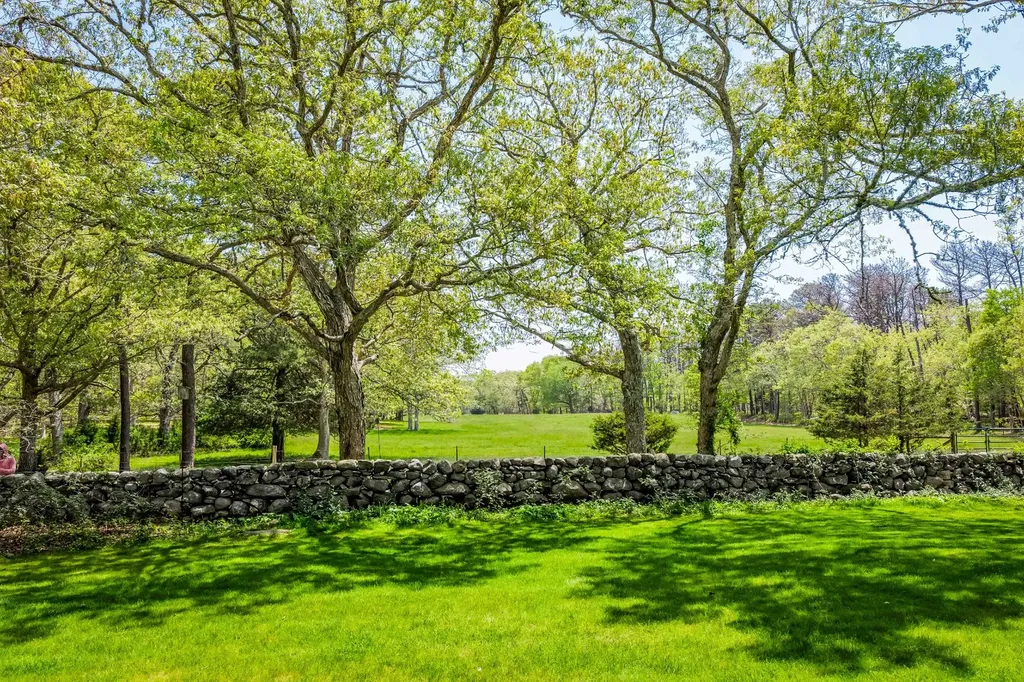 30 Water Gate Road Vineyard Haven MA 02568