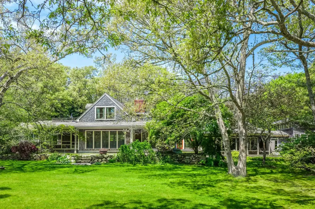 30 Water Gate Road Vineyard Haven MA 02568
