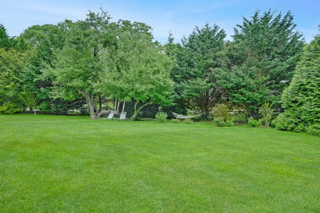 8 Fresh Pond Road Oak Bluffs MA 02557