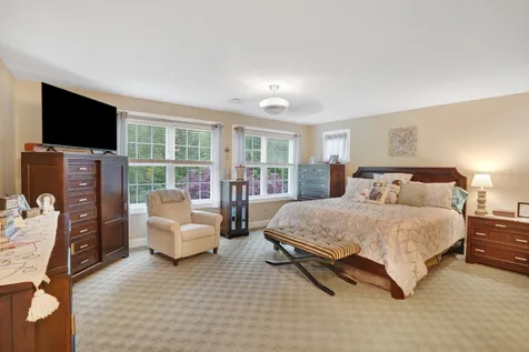 8 Fresh Pond Road Oak Bluffs MA 02557