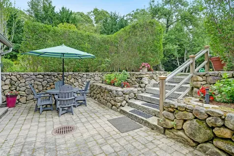 8 Fresh Pond Road Oak Bluffs MA 02557
