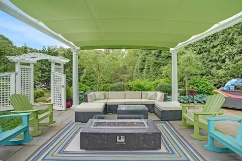8 Fresh Pond Road Oak Bluffs MA 02557
