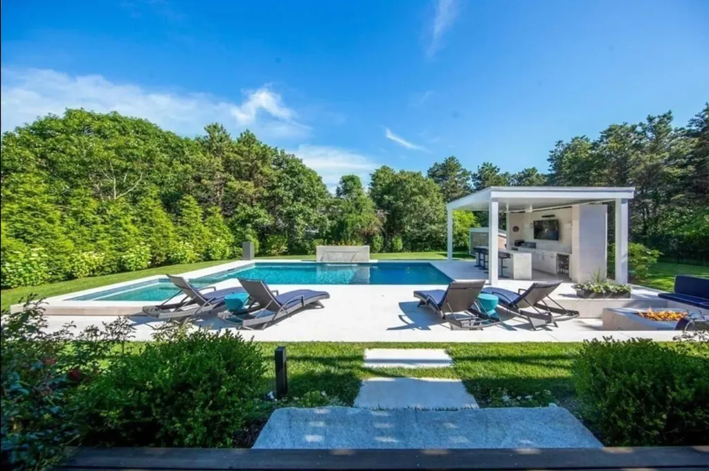 7 Katama Drive Edgartown MA 02539