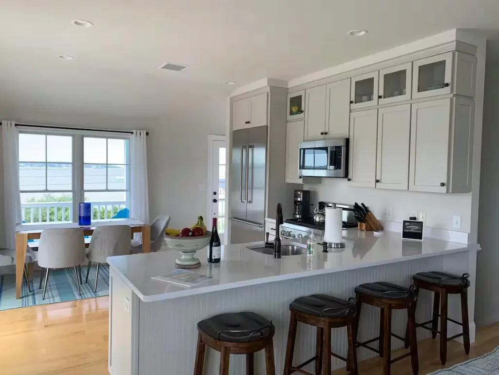 28 Beach Road Oak Bluffs MA 02557