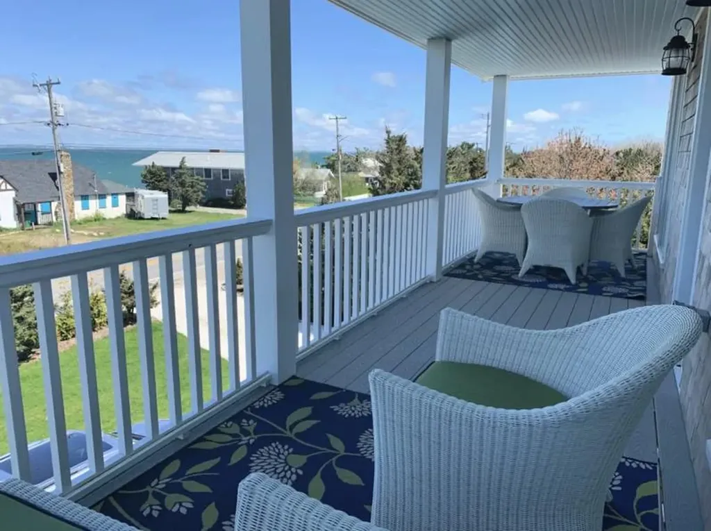 28 Beach Road Oak Bluffs MA 02557