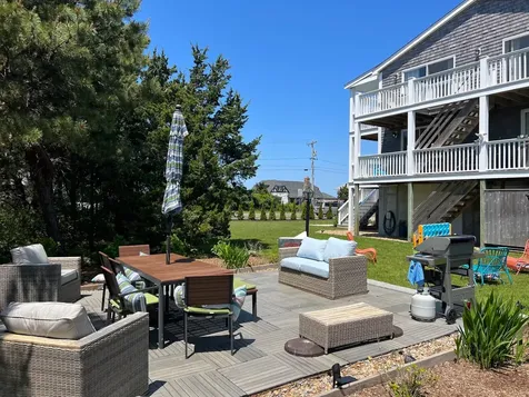 28 Beach Road Oak Bluffs MA 02557