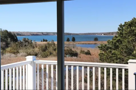 28 Beach Road Oak Bluffs MA 02557