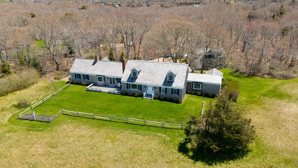23 Beetle Swamp Road Edgartown MA 02539