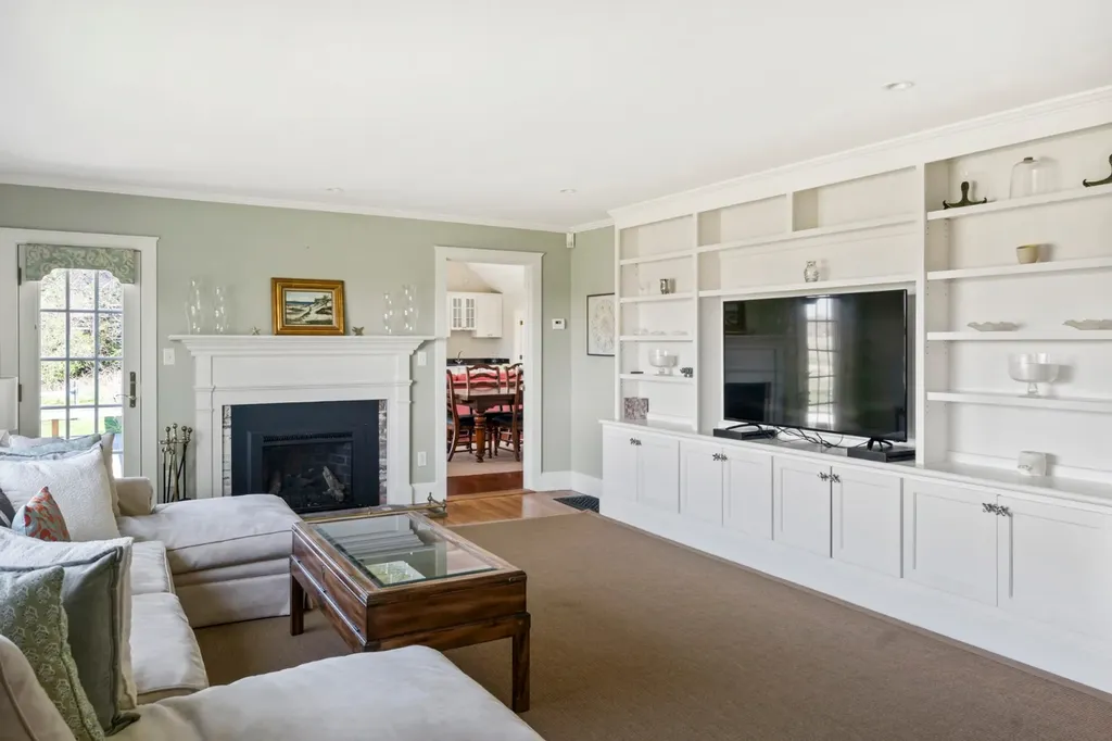 23 Beetle Swamp Road Edgartown MA 02539