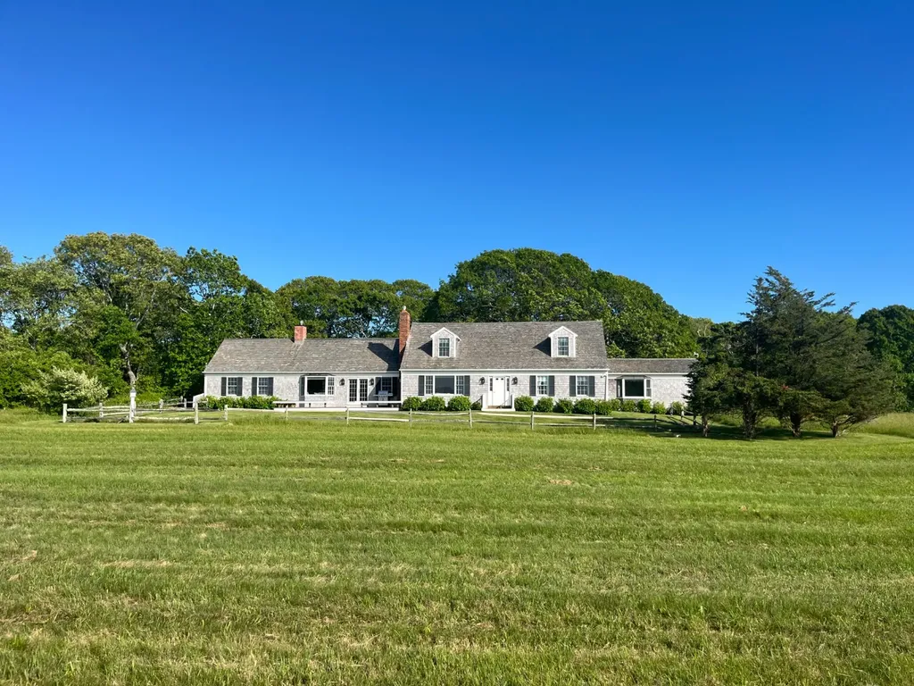23 Beetle Swamp Road Edgartown MA 02539