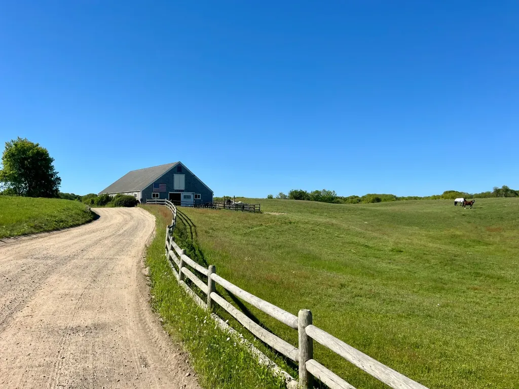23 Beetle Swamp Road Edgartown MA 02539