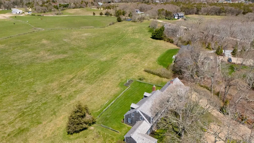23 Beetle Swamp Road Edgartown MA 02539