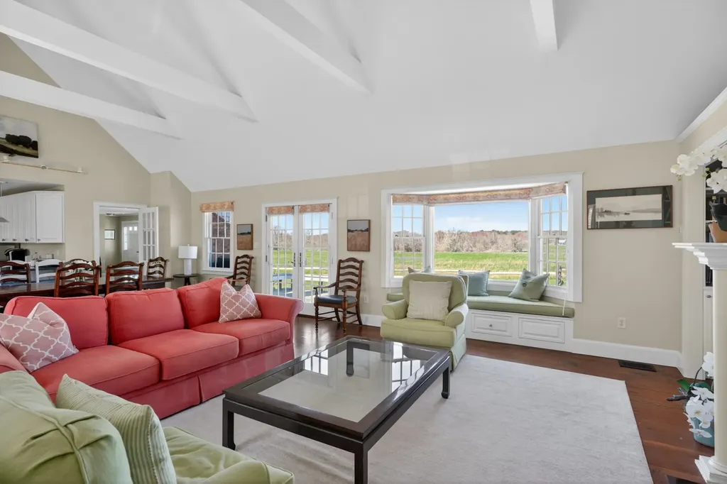 23 Beetle Swamp Road Edgartown MA 02539