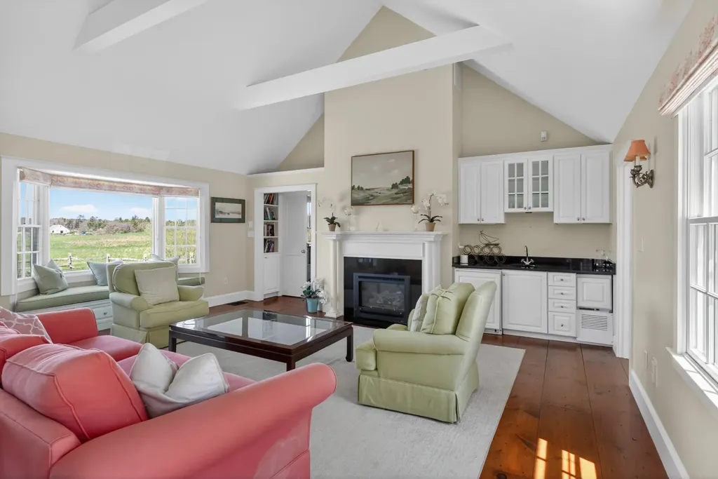 23 Beetle Swamp Road Edgartown MA 02539