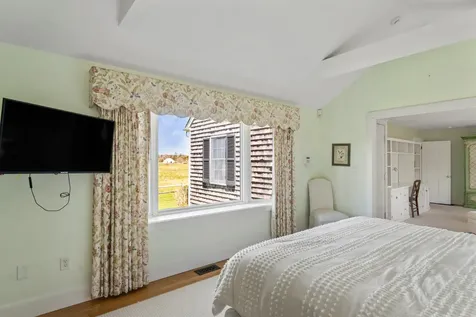 23 Beetle Swamp Road Edgartown MA 02539