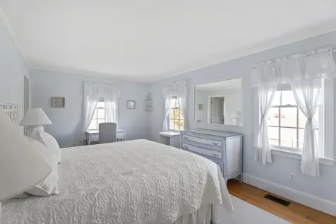 23 Beetle Swamp Road Edgartown MA 02539