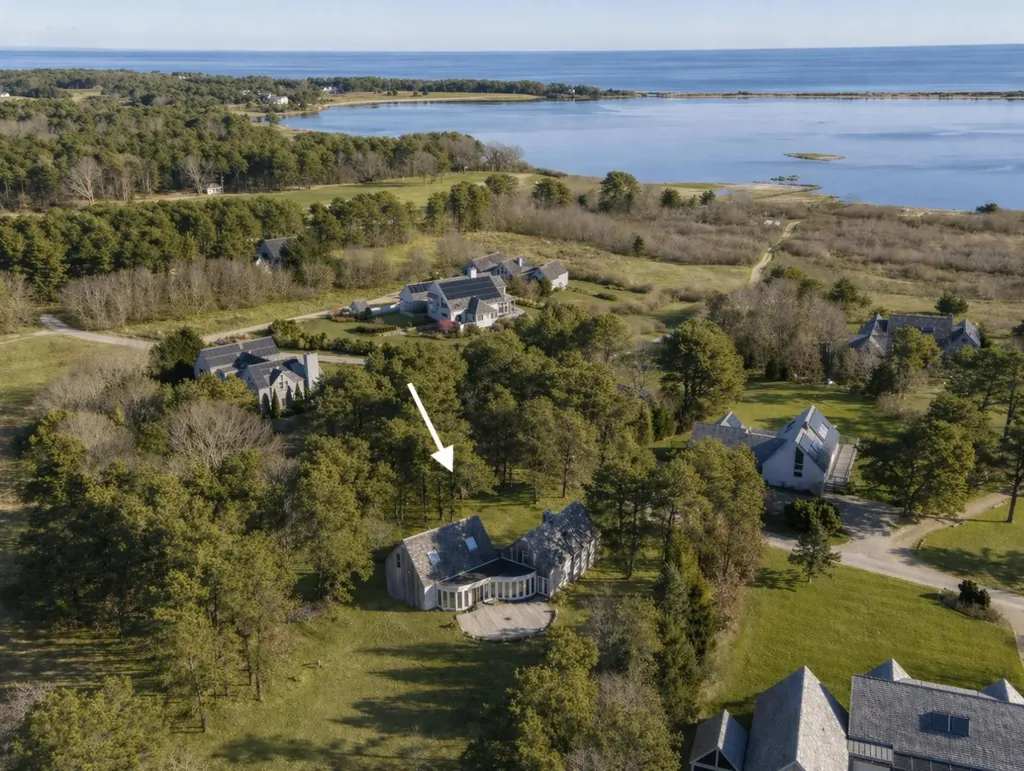 22 Old Harbor Lane Oak Bluffs MA 02557