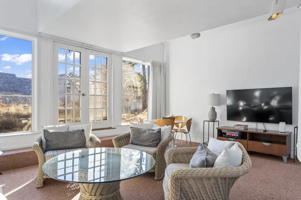 22 Old Harbor Lane Oak Bluffs MA 02557