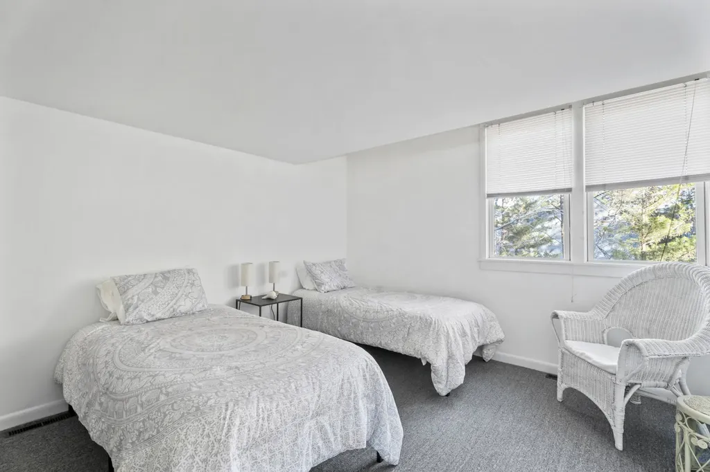 22 Old Harbor Lane Oak Bluffs MA 02557