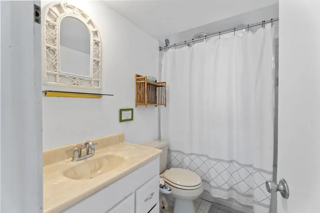 22 Old Harbor Lane Oak Bluffs MA 02557