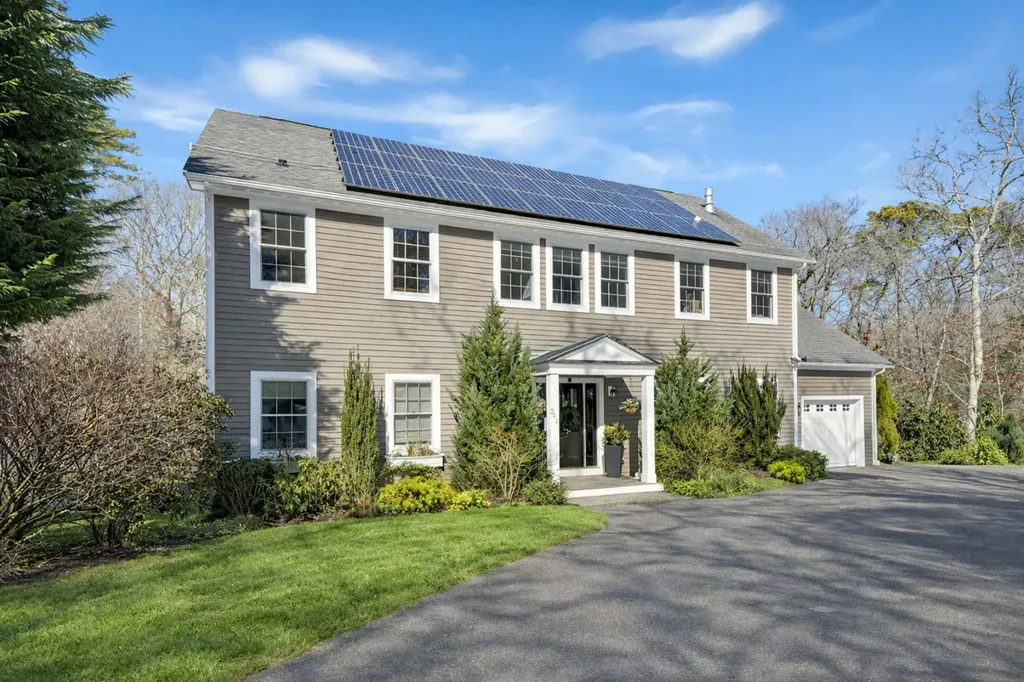 241 Daggett Avenue Vineyard Haven MA 02568