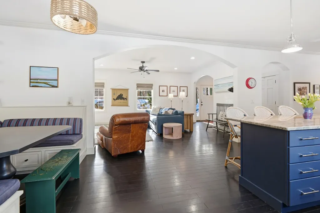 241 Daggett Avenue Vineyard Haven MA 02568