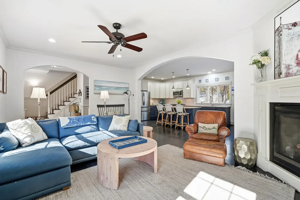 241 Daggett Avenue Vineyard Haven MA 02568