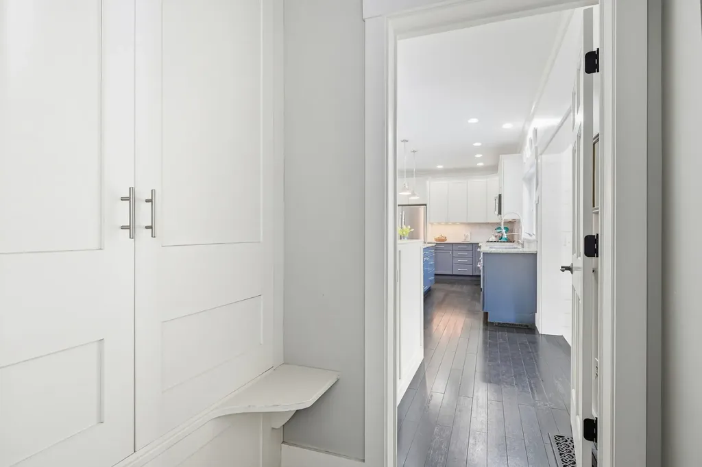 241 Daggett Avenue Vineyard Haven MA 02568