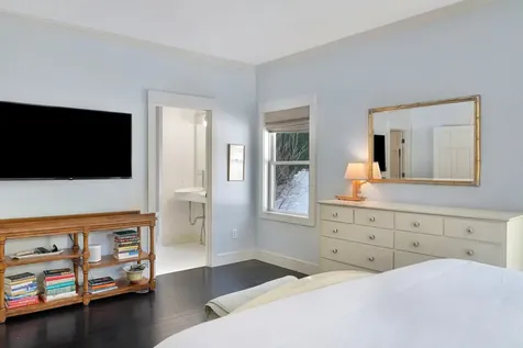 241 Daggett Avenue Vineyard Haven MA 02568