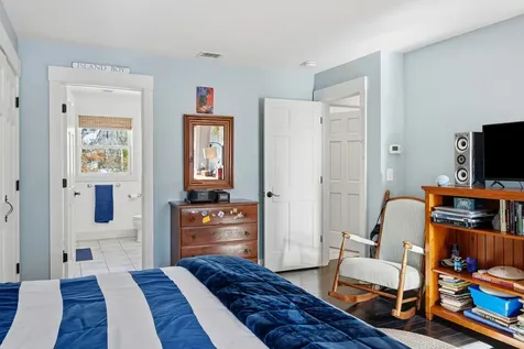 241 Daggett Avenue Vineyard Haven MA 02568